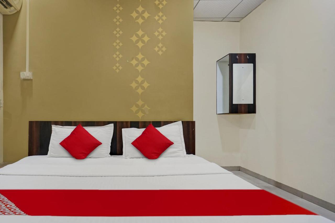 Oyo Flagship Sai Satyam Lodge Πούνε Εξωτερικό φωτογραφία